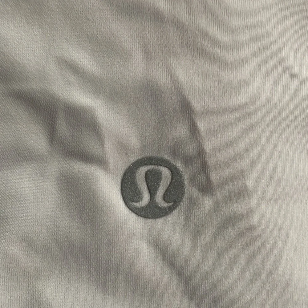 Lululemon- Like a Cloud Longline- Sz 10- Silver/White- C/D Cup! - Picture 6 of 11